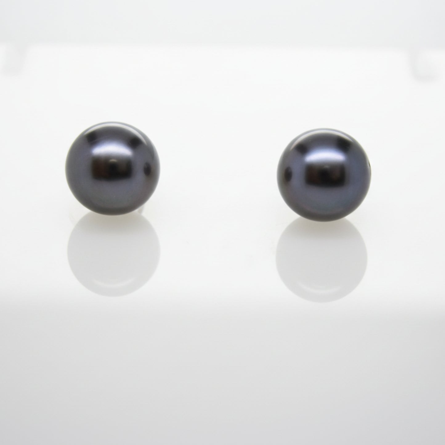 Tahitian Pearl Studs