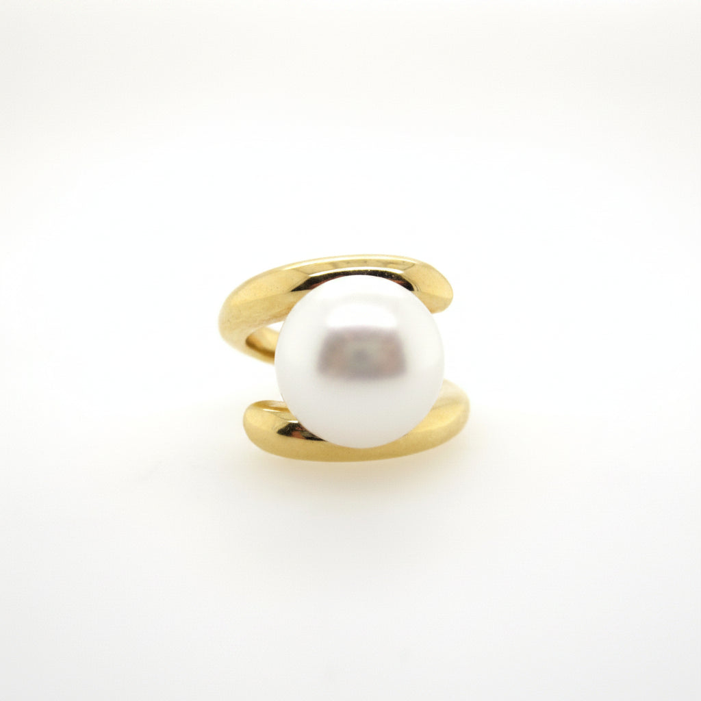 18ct Yellow Gold 11.5–12mm Broome Button Pearl Ring