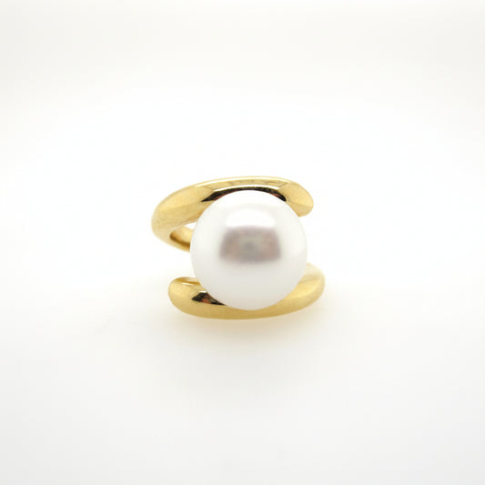 18ct Yellow Gold 11.5–12mm Broome Button Pearl Ring