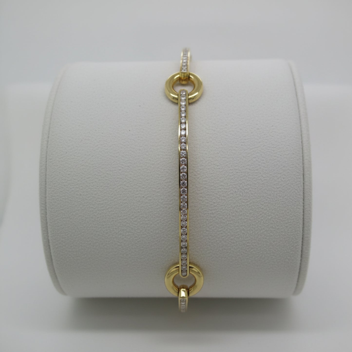 18ct Yellow Gold Diamond Bangle