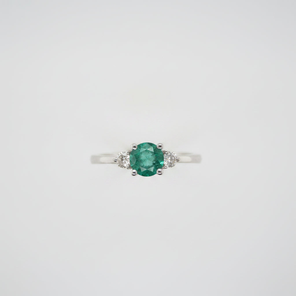 18ct White Gold Emerald & Diamond Ring