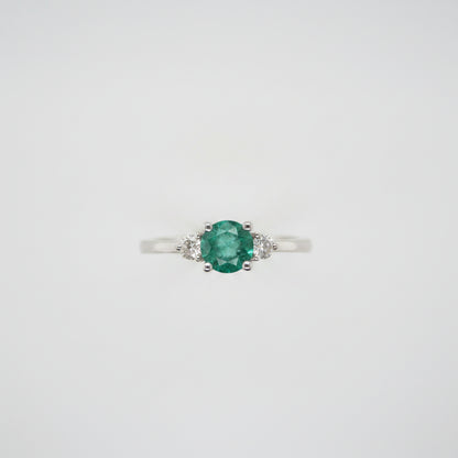 18ct White Gold Emerald & Diamond Ring