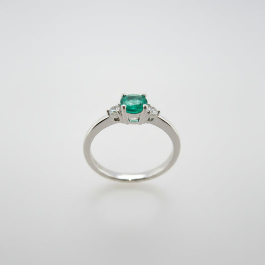 18ct White Gold Emerald & Diamond Ring