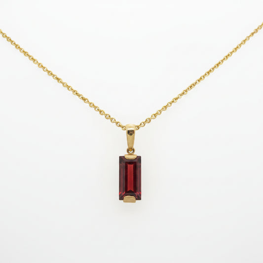 9ct Yellow Gold Baguette-cut Garnet Pendant