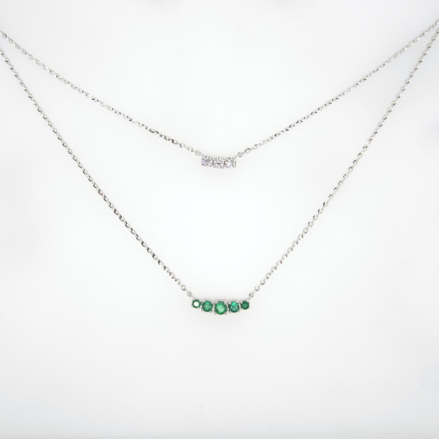 18ct White Gold Emerald & Diamond Necklace