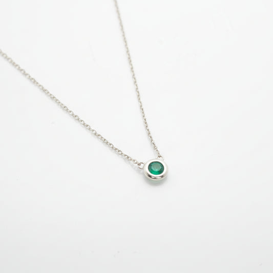 Bezel Set Round Emerald Necklace