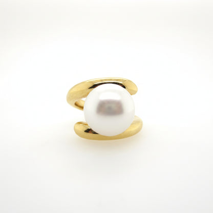 18ct Yellow Gold 11.5–12mm Broome Button Pearl Ring