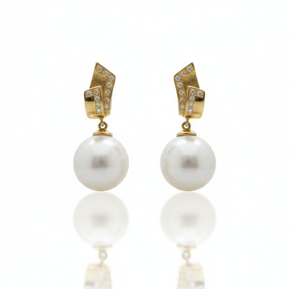 18ct Yellow Gold Broome Pearl & Diamond Huggies