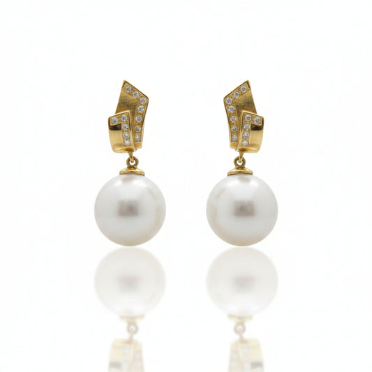 18ct Yellow Gold Broome Pearl & Diamond Huggies