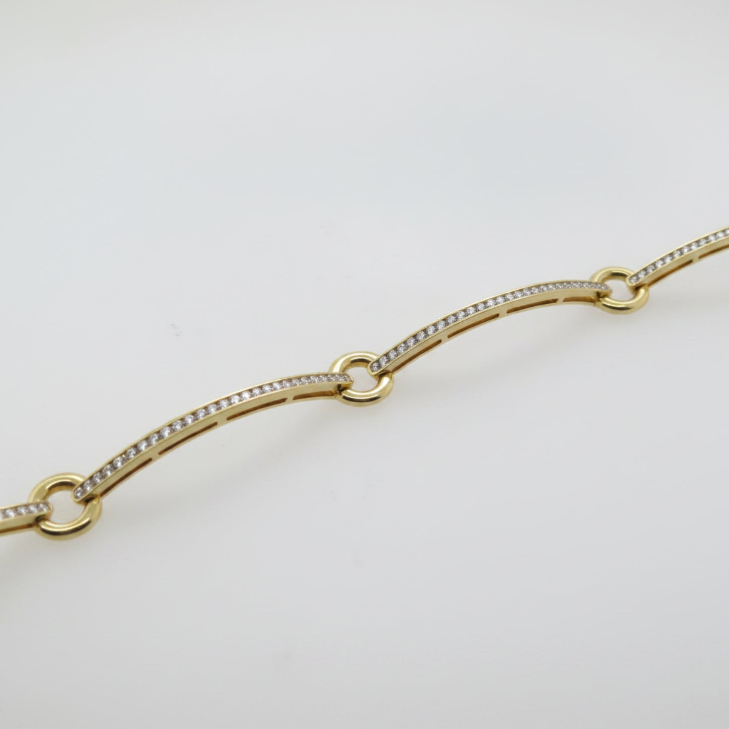 18ct Yellow Gold Diamond Bangle