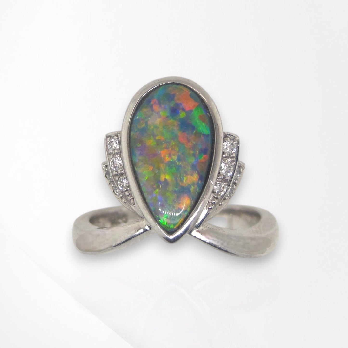 18ct White Gold Opal & Diamond Ring