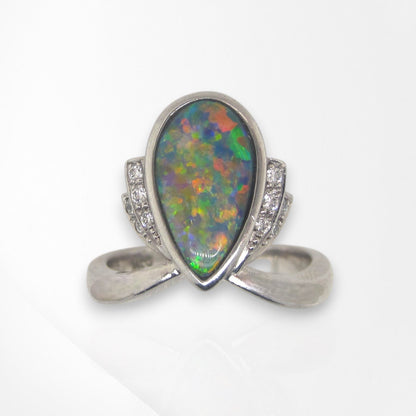 18ct White Gold Opal & Diamond Ring