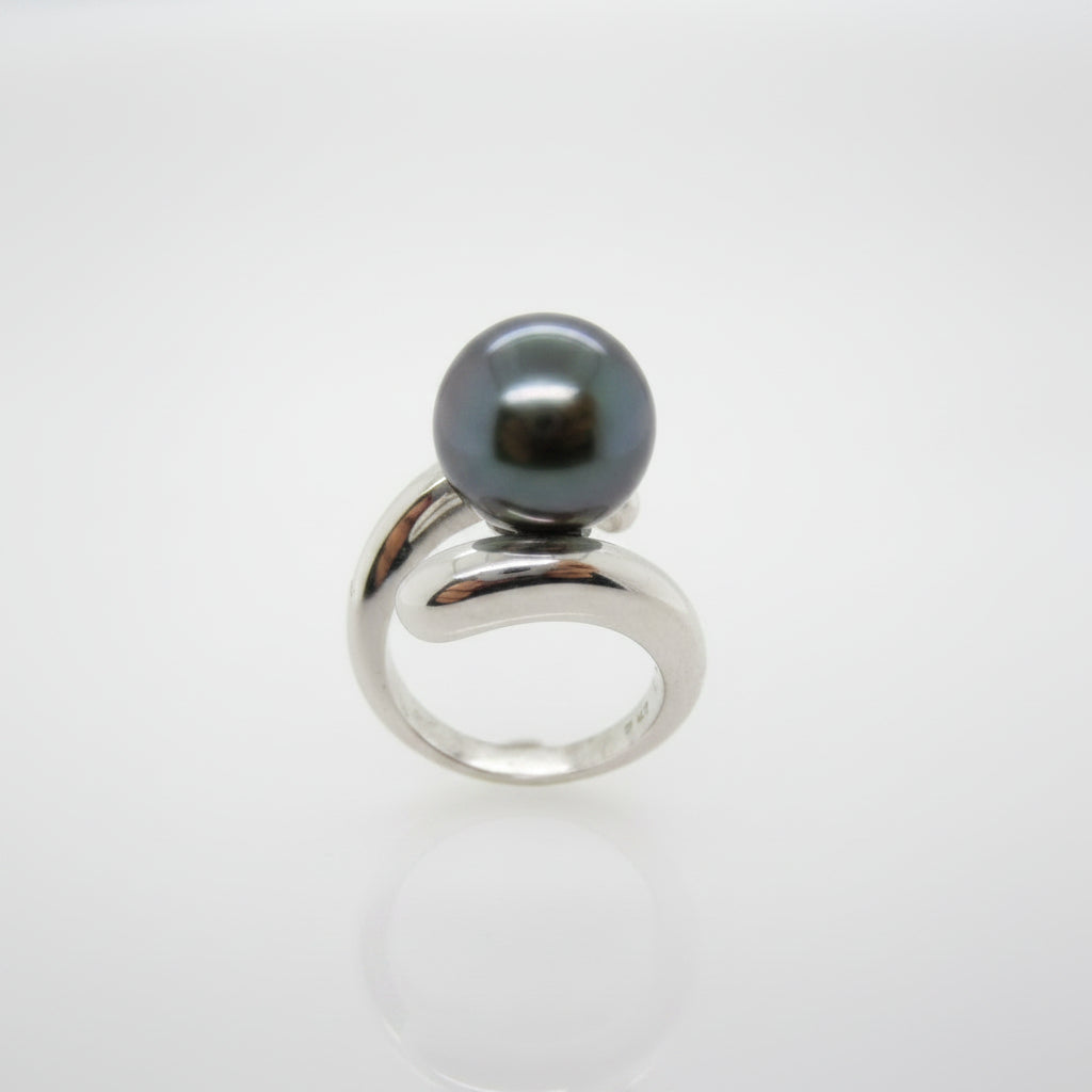 9ct White Gold 12mm Tahitian Pearl Ring