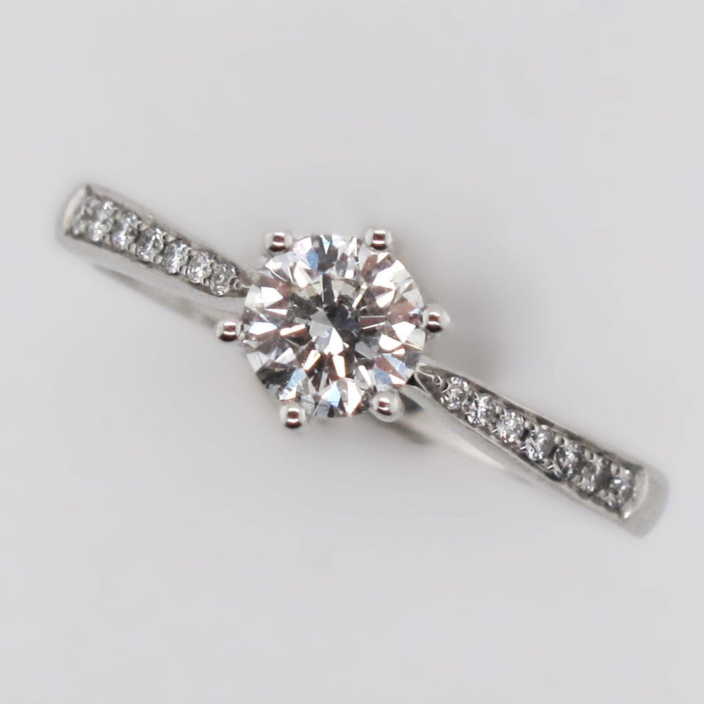 Handmade Round Brilliant Cut Diamond Ring