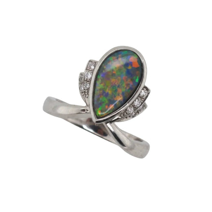 18ct White Gold Opal & Diamond Ring
