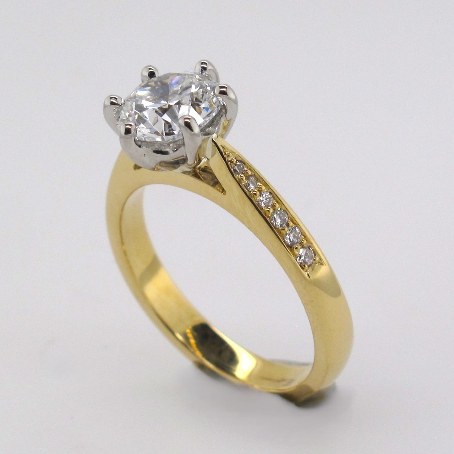 (Sold) 18ct Yellow & White Gold Handmade 6-claw Set Round Brilliant Cut Lab Grown Diamond Ring