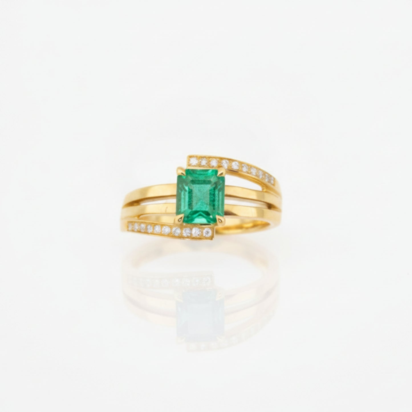 18ct Yellow Gold Emerald Cut Emerald & Diamond Ring